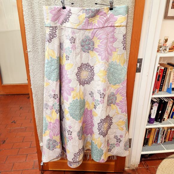 Stunning Womens Floral Pastel Green Pink Embroidered Heavy Wrap Skirt 2XL - 3XL - Picture 2 of 7